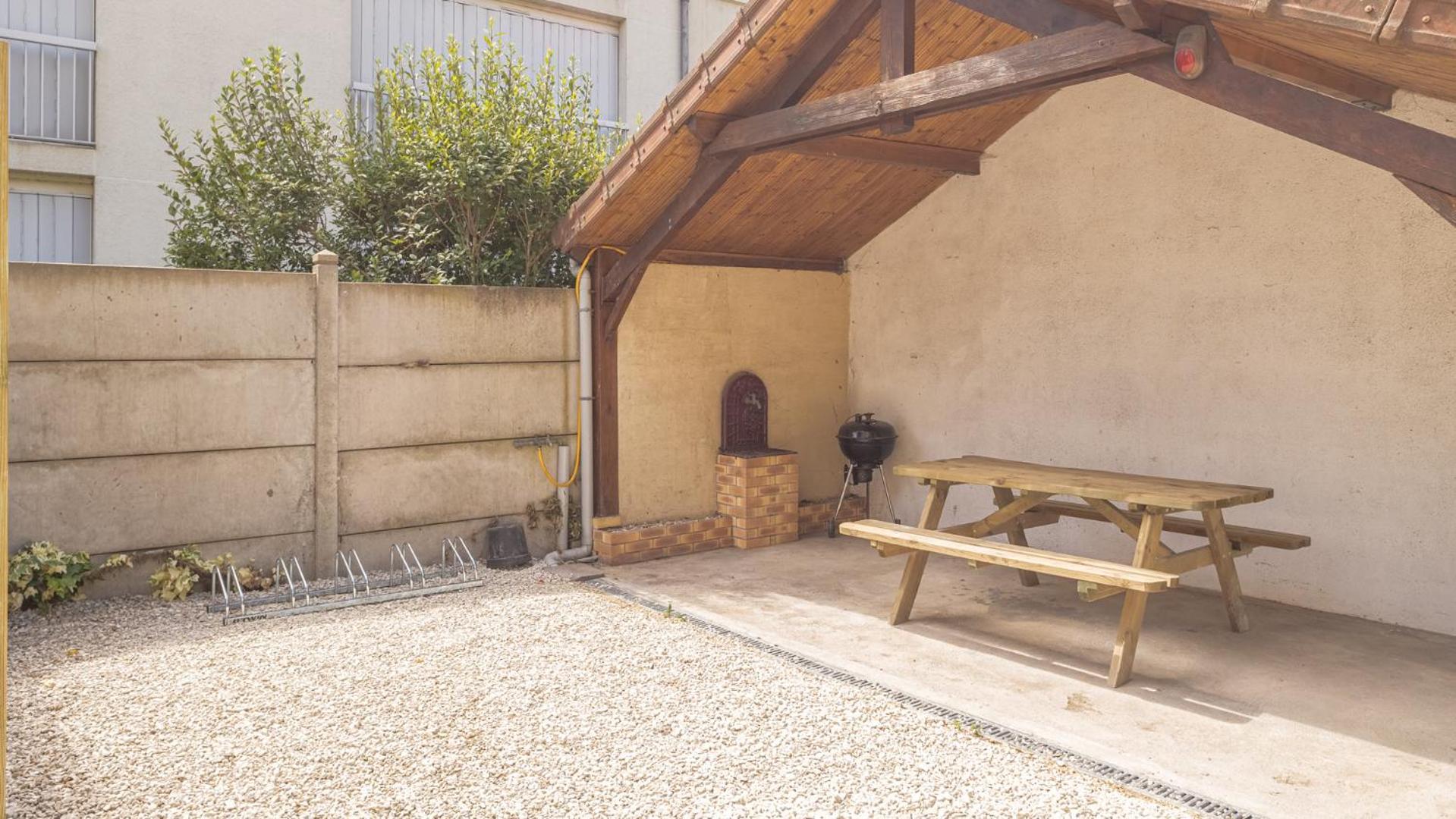 Bonappart 1 - Charme Napoleonien & Confort Troyes Exterior photo