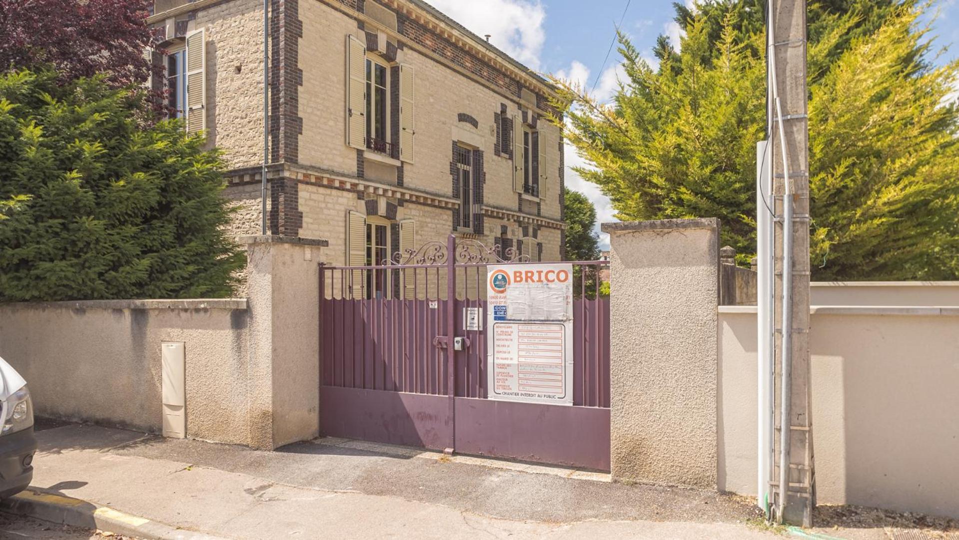 Bonappart 1 - Charme Napoleonien & Confort Troyes Exterior photo