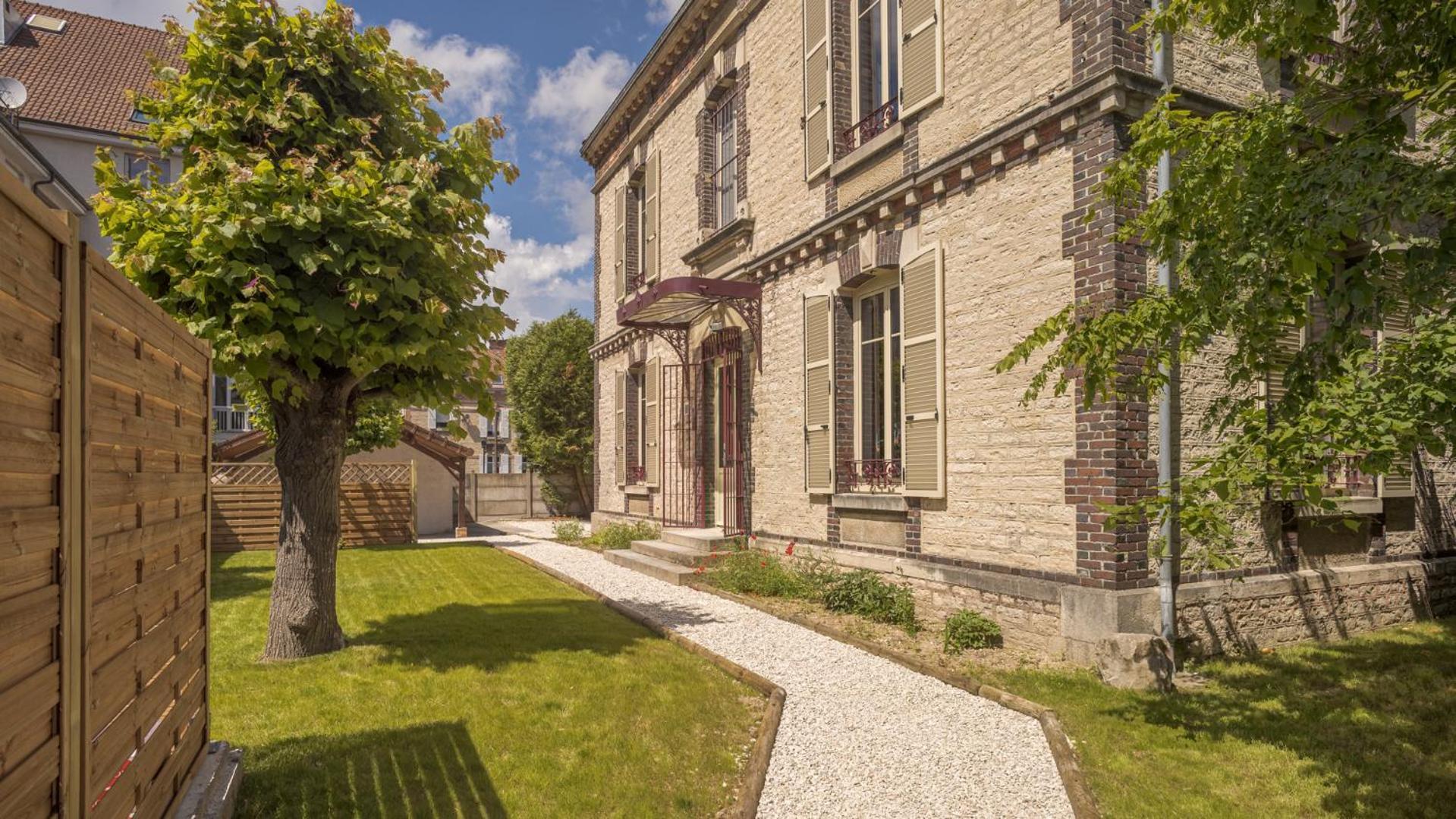 Bonappart 1 - Charme Napoleonien & Confort Troyes Exterior photo